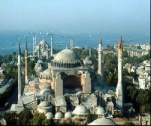تركيا: القرآن يصدح في “آيا صوفيا” للمرة الأولى منذ 85 عاما