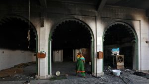 الهند.. حرق مسجد واعتداءات على المسلمين ومودي يدعو للهدوء