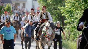 مهرجان “أيواز دادا”.. البوسنيون يحيون ذكرى اعتناقهم الإسلام
