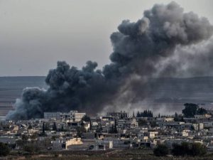 Syria war: Deadly air strikes hit Idlib markets