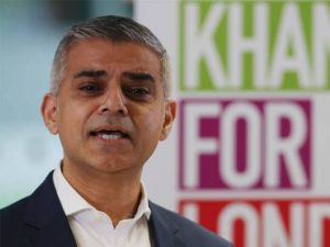 British Muslim Sadiq Khan wins London mayor vote