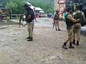 Three Kashmiri separatists die in gun battle