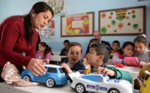 650,000 refugee children enrolled in Turkish schools as hundreds of millions around globe without education
