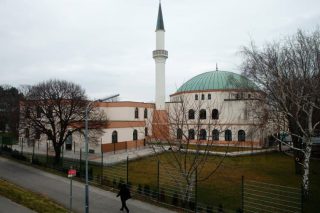 مسلمانان اتریش از دولت وین شکایت می‌کنند
