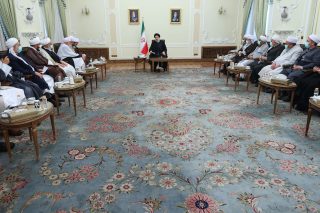 دیدار مولانا عبدالحمید و جمعی از علمای اهل‌سنت کشور با رئیس‌جمهور