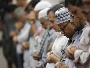 امریکا میں 200 مسلم ملازمین نماز کی ادائیگی کے لیے جانے پر ملازمت سے فارغ