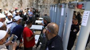 اسرائیل کا مسجد اقصی کے باہر نصب اسکینروں کو ہٹانے کا فیصلہ