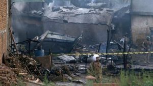 راولپنڈی: آرمی ایوی ایشن کا چھوٹا طیارہ آبادی پر گرنے سے 17 افراد جاں بحق