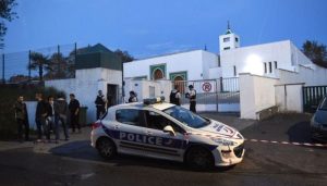 پیرس میں مسجد کے باہر فائرنگ، 2 افراد زخمی