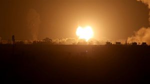 اسرائیل کے جنگی طیاروں کی غزہ پر فضائی بمباری