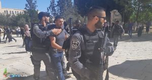 یہودی آباد کاروں کے قبلہ اول پر دھاوے، تین فلسطینی نمازی گرفتار