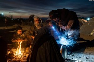 افغانستان کے منجمد اثاثے اور فاقہ کشی کا شکار افغان خاندان