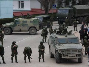 روسی افواج نے دارالحکومت کیف کا گھیراؤ کرلیا؛ وقفے وقفے سے دھماکوں کی گونج