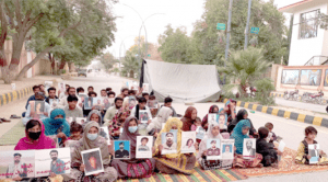 کوئٹہ، بلوچ لاپتہ افراد کے لواحقین کا 20 روز سے آسمان تلے دھرنا، پیاروں کی رہائی کا مطالبہ