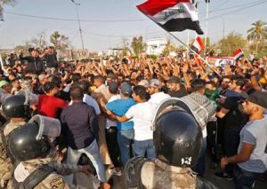 السيستاني يحمل الحكومة العراقية والأجهزة الأمنية مسؤولية مقتل العشرات خلال الاحتجاجات