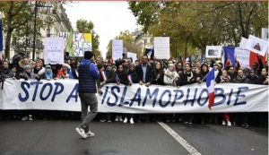 فرنسا.. ردود فعل غاضبة على قانون يستهدف المسلمين
