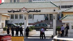 75 برلمانيا أردنيا: قرار بريطانيا بحق حماس “مكافأة للاحتلال”