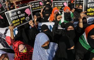 هل المسلمات المحجبات مستهدفات بالعنصرية في أستراليا والهند؟