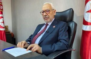 الغنوشي: استفتاء تونس “مخادعة” والعقلاء لا يشاركون فيه