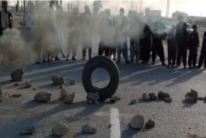 <strong>دالبندین: سیمسری دمگاں باپاری ءِ بند کنگ ءِ بگیری ءَ مردمانی زھرشانی</strong>