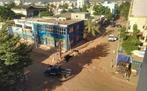 Mali hotel hostages freed, 2 gunmen killed