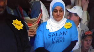 Muslim woman kicked out from Trump rally