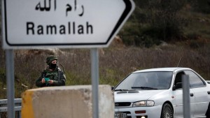 Israel blocks entry to Ramallah for non-residents