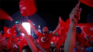 Turkey failed coup: Erdogan supporters on the streets