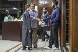 Coronavirus: California Mosque Encourages Hands-Free Greetings