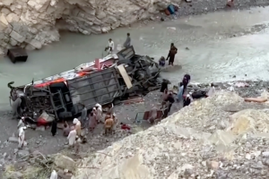 More than a dozen dead after bus falls into ravine in Pakistan