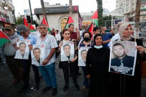 Thirty Palestinian prisoners held in Israel launch hunger strike