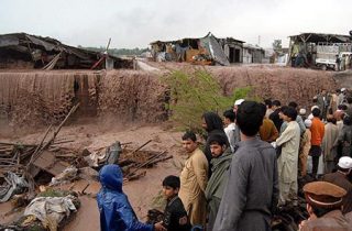 سیل در پاکستان جان بیش از 60 نفر را گرفت