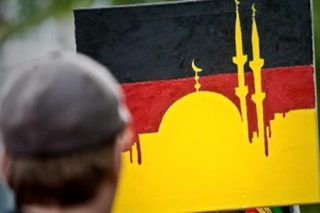 انتقاد از ممانعت ساخت مساجد در آلمان
