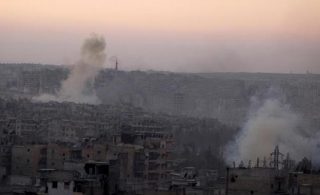 بمباران هوایی حلب همچنان ادامه دارد