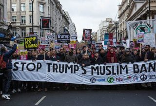 معترضان علیه اسلام‌ستیزی ترامپ