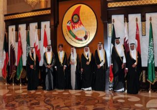 چهار کشور عربی روابط خود را با قطر قطع کردند