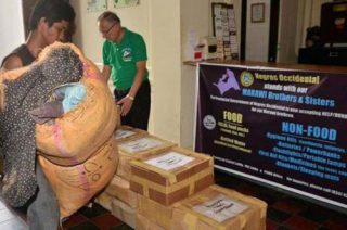 تبلیغ مسیحیت در قالب بسته‌های کمک به آوارگان مسلمان در فیلیپین
