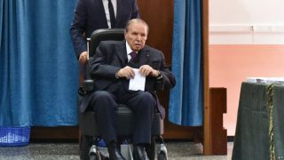 بوتفلیقه از شرکت در انتخابات آتی ریاست‌جمهوری الجزایر انصراف داد