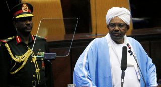 عمر البشیر به 2 سال حبس محکوم شد