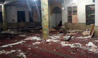انفجار بمب در مسجدی در کویته پاکستان ده‌ها کشته و زخمی برجا گذاشت