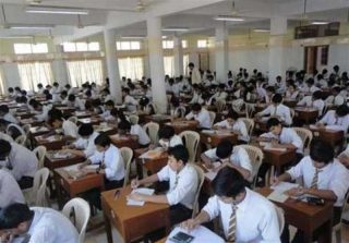 حذف امتحانات پایان سال در برخی مدارس پاکستان