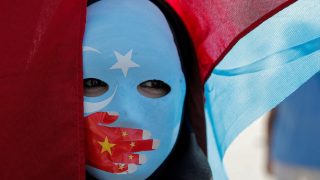 چین مسلمانان اویغور خارج از این کشور را مجبور به «جاسوسی» می‌کند