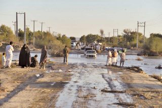 بلوچستانِ تشنه، نگران محاصره آب