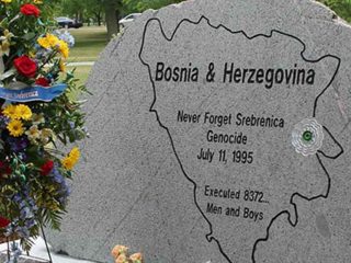 بازداشت هفت صرب‌ به اتهام قتل ۴۴ غیرنظامی مسلمان بوسنیایی