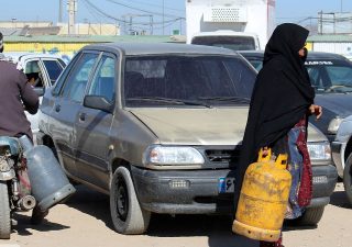 فصل سرما و صف‌های طولانی مردم استان برای سیلندر گاز