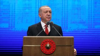 اردوغان: سخنان ماکرون درباره دین اسلام «بی‌ادبی محض» و «تحریک آمیز» است