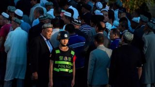 مسلمانان اویغور به خاطر آموزش احکام شرعی به دیگران به زندان می‌افتند