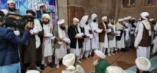 همایش تجلیل از دانش‌آموختگان، حافظان و قاریان قرآن مدرسه دینی عین‌العلوم هرات برگزار شد