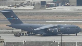 پایان اشغالگری آمریکا در افغانستان/ طالبان کنترل کامل فرودگاه کابل را در دست گرفت