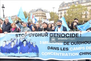 تُرک‌های اویغور در فرانسه علیه چین تظاهرات کردند